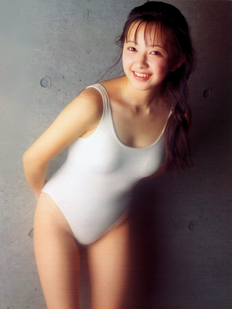 高橋由美子が１４年ぶりグラビア撮影するから歴史を振り返るエログラビア画像