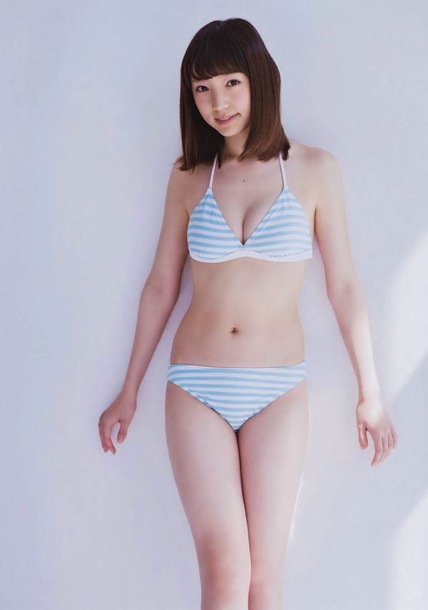 1万年に1人の美少女太田夢莉の超可愛い縞々ビキニ水着画像
