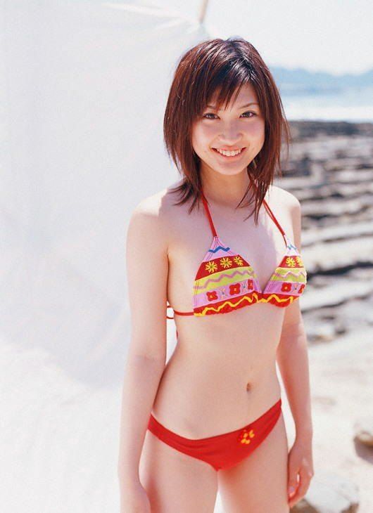 紗栄子 ブラジャーとパンツの下着姿、セミヌード、横乳チラリ、お尻丸出しエロ画像