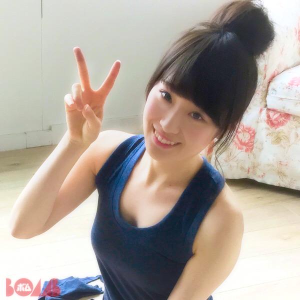 乃木坂４６の女子高生制服姿でのパンチラ等のエロイ画像