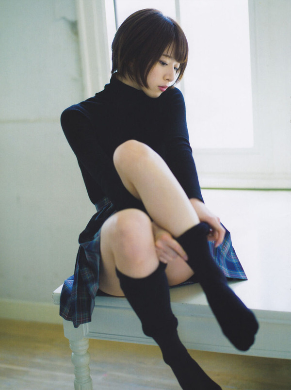 乃木坂４６の女子高生制服姿でのパンチラ等のエロイ画像