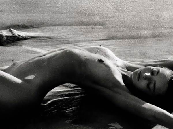 ミランダ・カーの裸ヌード、おっぱい、乳首、パンチラ、水着エロ画像