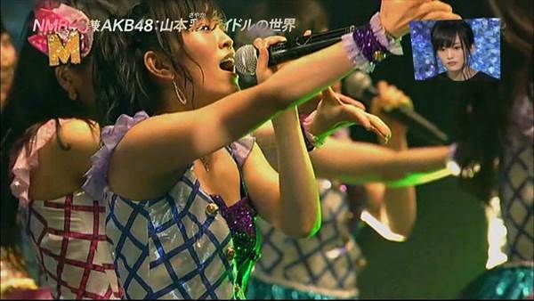 AKB48山本彩のシャツ越しに見えるふっくらとした胸の膨らみ画像