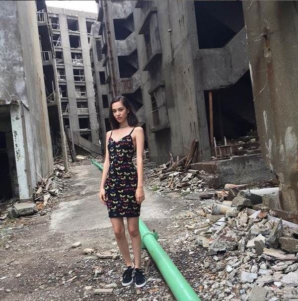 モデル水原希子が露出度の高い服装で胸の谷間見えセクシーなInstagram画像