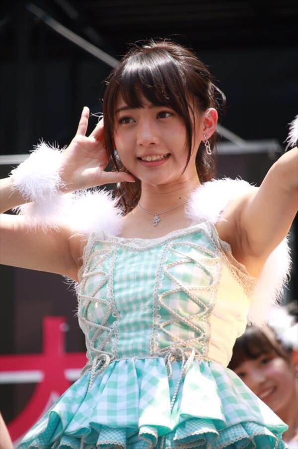 AKB48木崎ゆりあのエロいわき、ビキニ水着画像