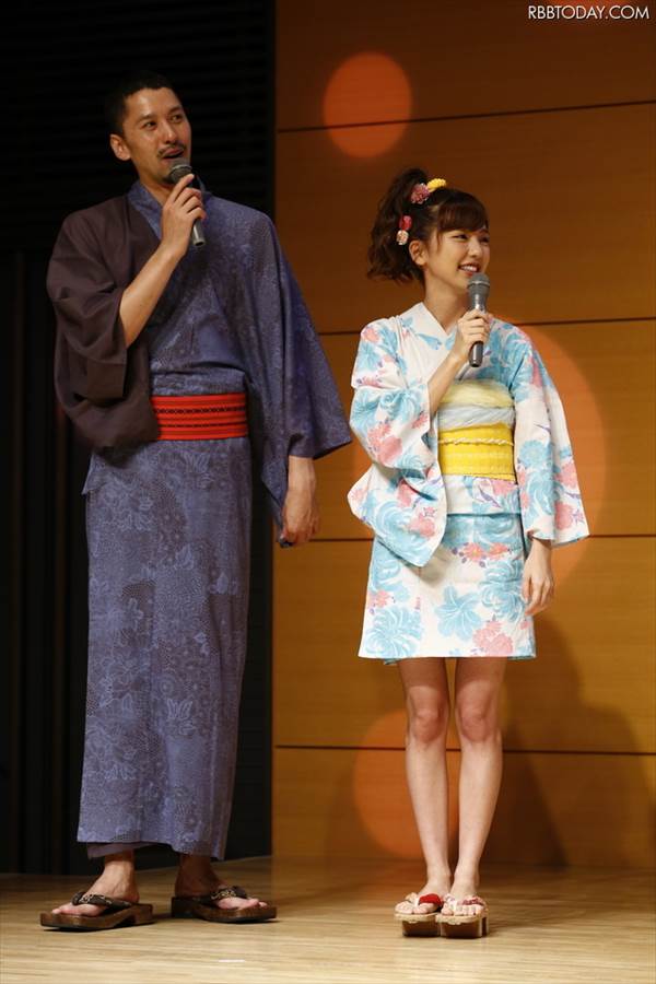 「みんな！エスパーだよ！」記念イベントで真野恵里菜と小島梨里杏のミニスカ浴衣姿画像
