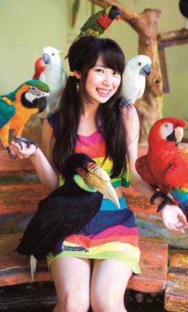 初写真集「ちゅり」発売のSKE48高柳明音のビキニ水着画像