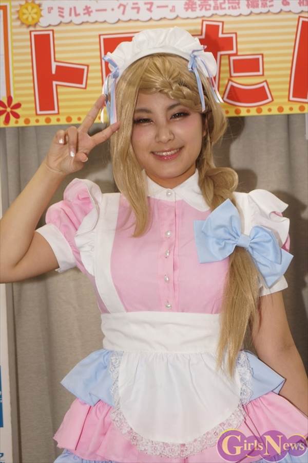 Ｈカップグラドルトロたんの服をめくって巨乳おっぱいブラジャー姿エロ画像、DVD『ミルキー・グラマー発売