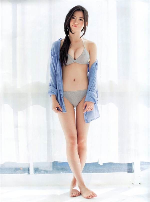 写真集「生涯上西宣言」 が発売前から予約殺到のNMB48上西恵ビキニ水着画像