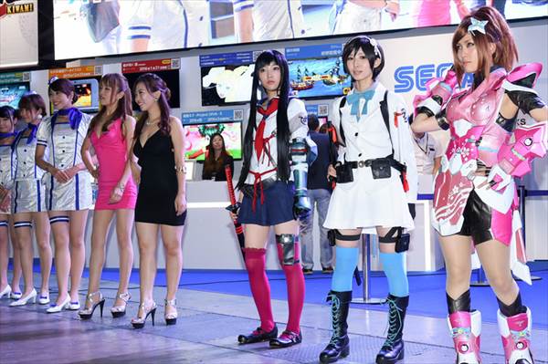 ＴＧＳ２０１５でミニスカエロコスプレでムチムチ太ももエロ画像