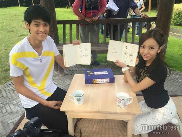 中国映画「雨衣（レインコート）」で初主演の板野友美のビキニ水着画像