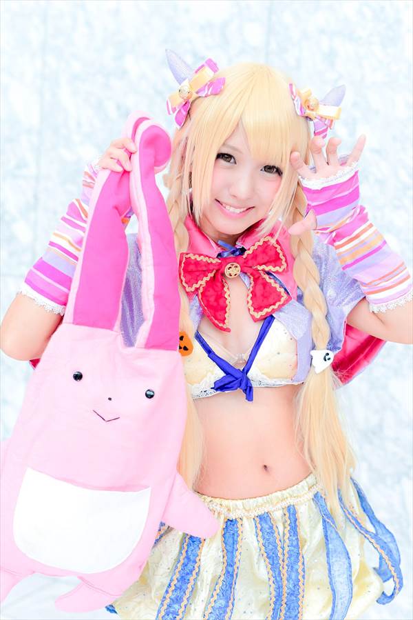 褐色エルフコスプレイヤーのバニーガールコスプレ画像