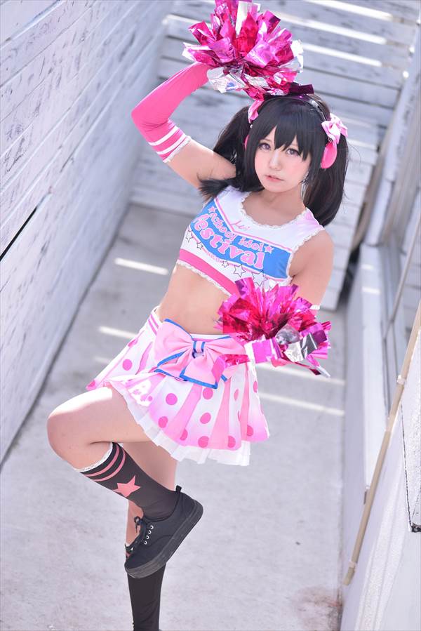 セーラームーン水着コスプレイヤーのエロい画像