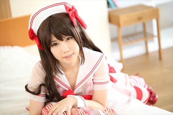 セーラームーン水着コスプレイヤーのエロい画像