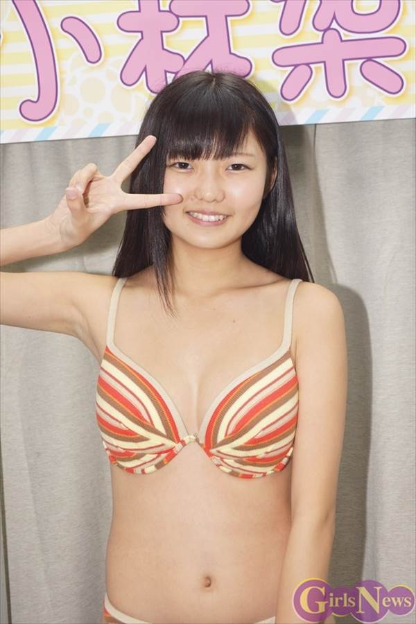Fカップ女子中学生グラドル小林架純のビキニ水着画像、DVD 『じゅーしぃーJC～かすみはFカップになったよ～』で「黄色いセクシーなビキニを着ているシーンが ある」