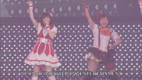 ラブライブ声優の肌着で胸の谷間見えエロ画像