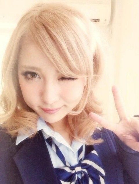 ビリギャルモデル石川恋の網タイツ透け透け黒下着バニーガールエロ画像