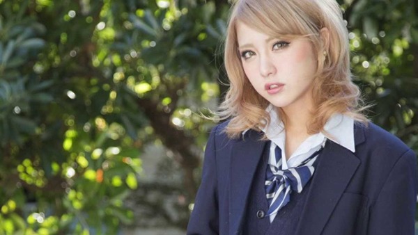 ビリギャルモデル石川恋の網タイツ透け透け黒下着バニーガールエロ画像