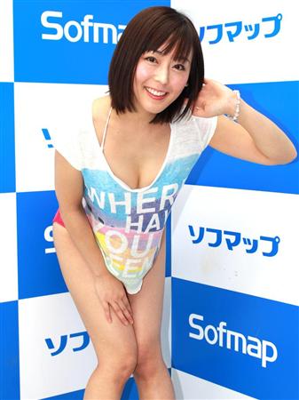 グラドル伊藤えみのビキニ水着画像、ＤＶＤ「みすど　ｍｉｓ＊ｄｏｌ」で「浴衣のシーンがおすすめで、セクシーな感じ」